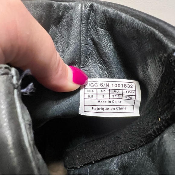 Ugg Australia Womens Black Conor Moto Boots size 6.5 Leather Side Zip 1001832 - Picture 11 of 11